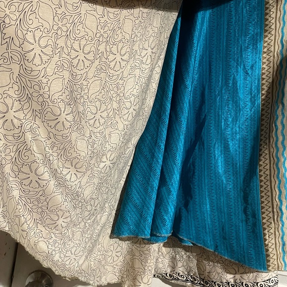 New reversible wrap silk skirt - Picture 4 of 9